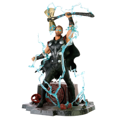 Figura Thor Vengadores Marvel diorama